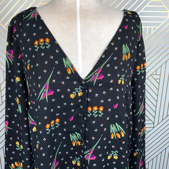 ASOS Glamorous Petite Black Floral‎ Button Dress - Picture 2 of 8